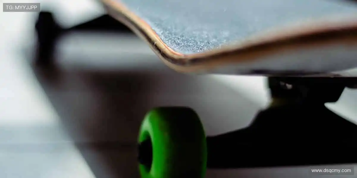 🎥专业解说，带你看透赛场背后的战术密码！🎙️